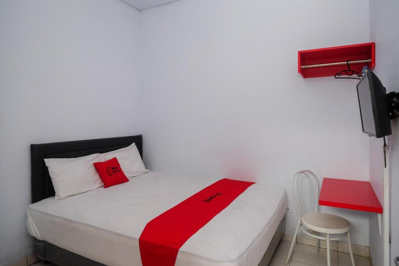Hotel Oyo 1064 Airport 2*